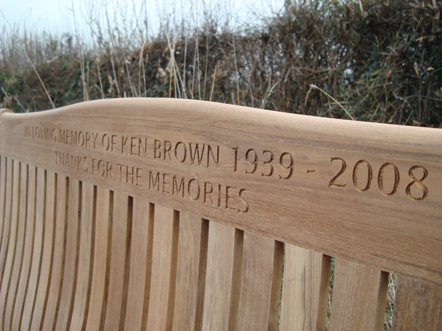 Malvern 1.8m memorial bench - flower of Scotland